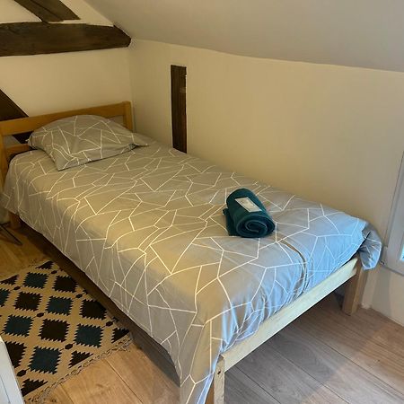 Appartamento Au Bouquet Troyen - Wifi - Calme Et Tranquillite Troyes Esterno foto