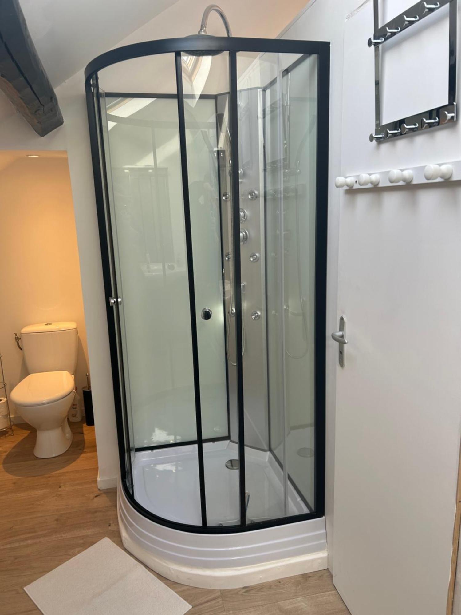 Appartamento Au Bouquet Troyen - Wifi - Calme Et Tranquillite Troyes Esterno foto